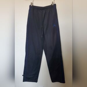 Nike Air Jordan Black with Blue Stripe Athletic Fleece Pants Boys Size X-Large